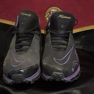 Nike flyposite purple and black